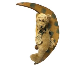 Vintage Bear Sleeping On Wooden Rustic Cottagecore Decorative Moon